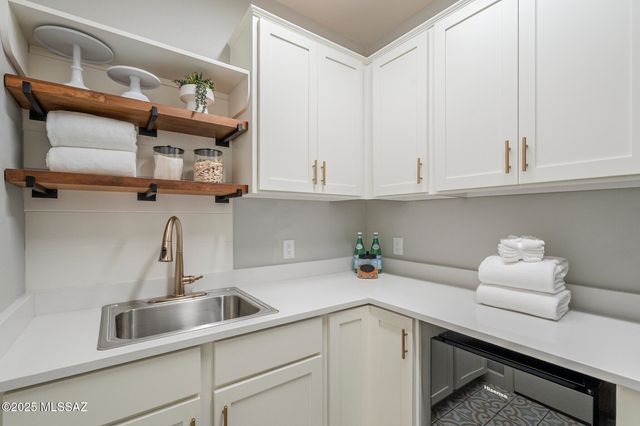 1573 N Ruff Court, Green Valley, AZ 85614