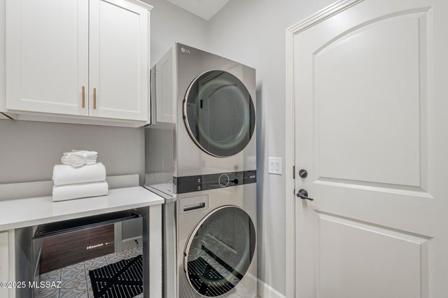 1573 N Ruff Court, Green Valley, AZ 85614