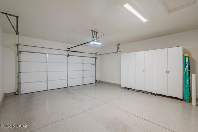 1573 N Ruff Court, Green Valley, AZ 85614