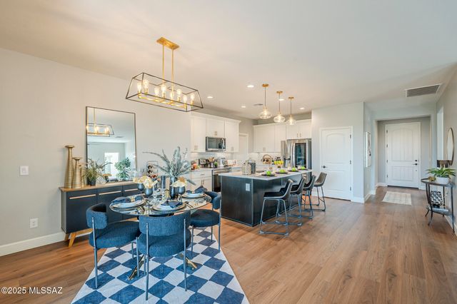 1573 N Ruff Court, Green Valley, AZ 85614