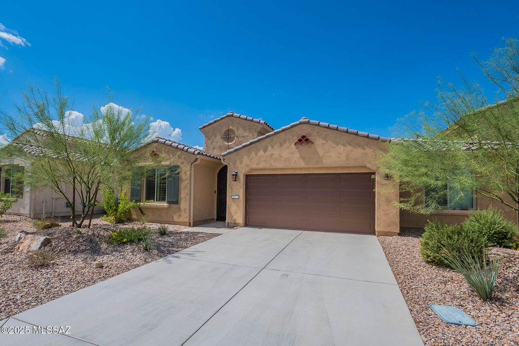1573 N Ruff Court, Green Valley, AZ 85614