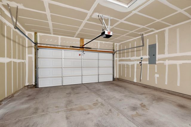 6008 Jagged Peak Road NW, Albuquerque, NM 87114