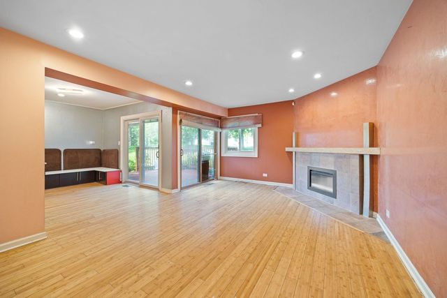 1044 Cumberland Court, Vernon Hills, IL 60061