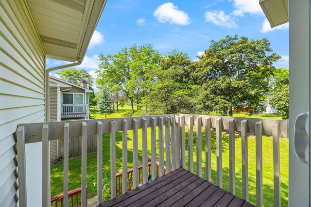 1044 Cumberland Court, Vernon Hills, IL 60061