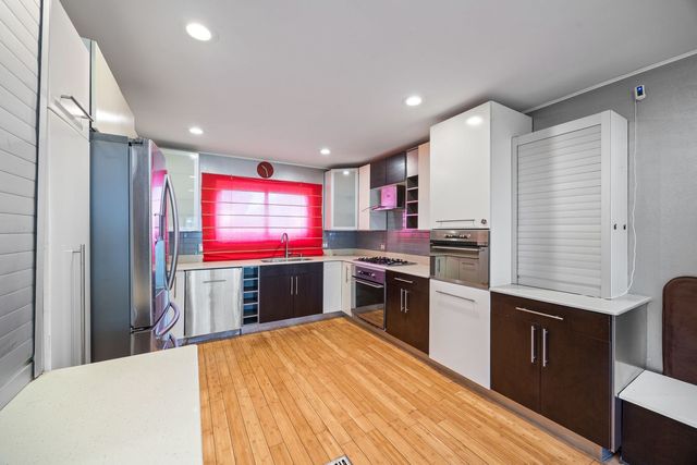 1044 Cumberland Court, Vernon Hills, IL 60061