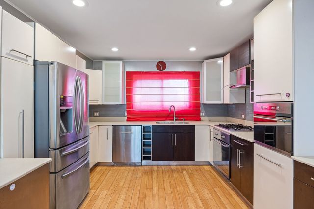 1044 Cumberland Court, Vernon Hills, IL 60061