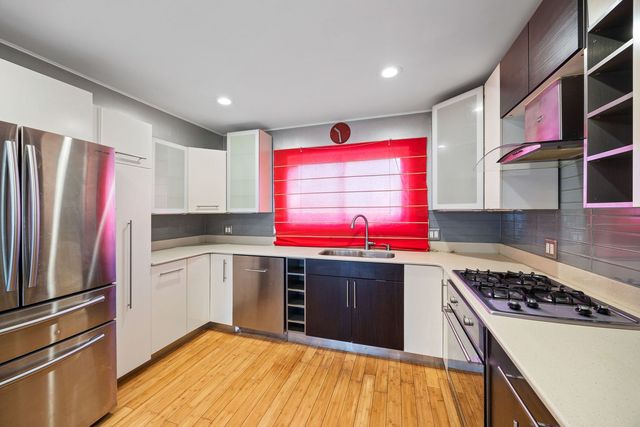 1044 Cumberland Court, Vernon Hills, IL 60061