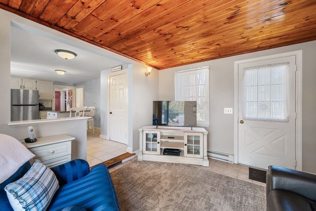 30 Walter Rd, Danvers, MA 01923