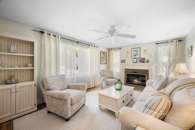 30 Walter Rd, Danvers, MA 01923