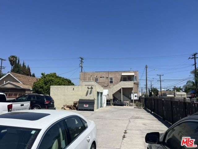 6525 Holmes Avenue, Los Angeles, CA 90001