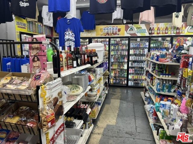 6525 Holmes Avenue, Los Angeles, CA 90001