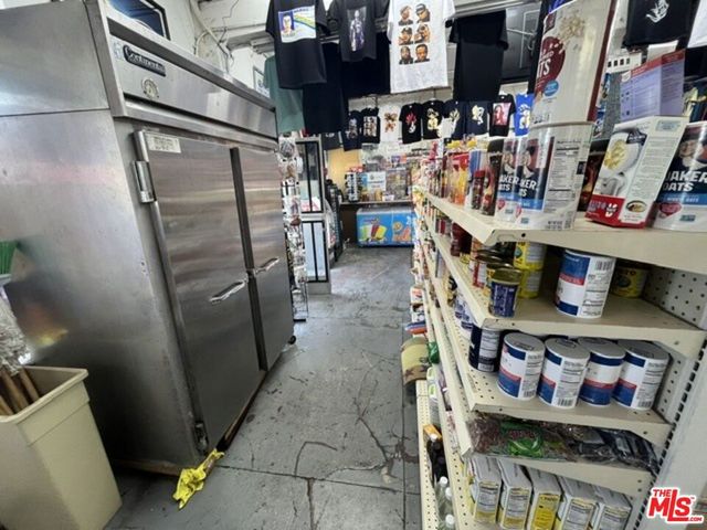 6525 Holmes Avenue, Los Angeles, CA 90001