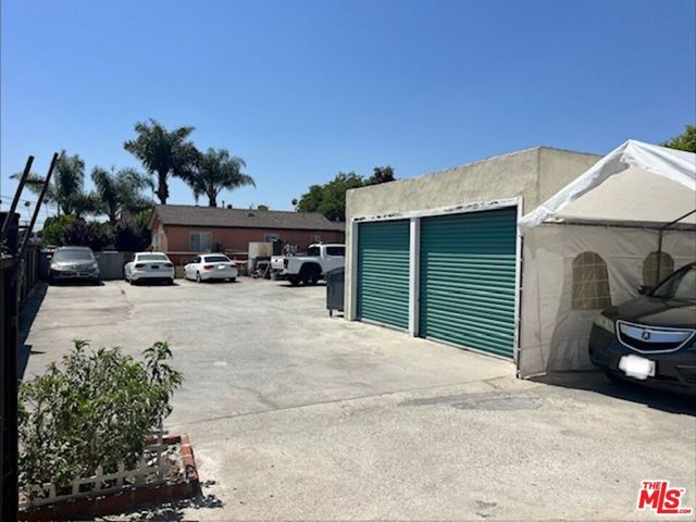6525 Holmes Avenue, Los Angeles, CA 90001