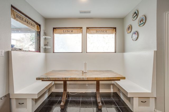 6602 Fox Glen Drive, Arlington, TX 76001