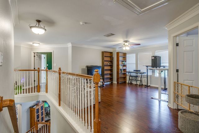 6602 Fox Glen Drive, Arlington, TX 76001