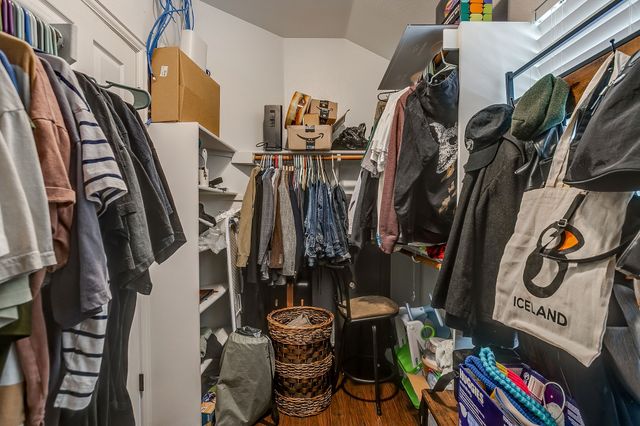 6602 Fox Glen Drive, Arlington, TX 76001