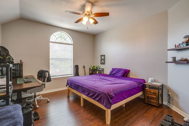 6602 Fox Glen Drive, Arlington, TX 76001