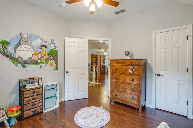 6602 Fox Glen Drive, Arlington, TX 76001