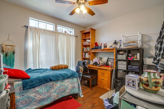 6602 Fox Glen Drive, Arlington, TX 76001