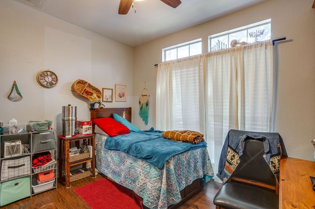 6602 Fox Glen Drive, Arlington, TX 76001