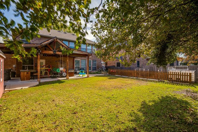 6602 Fox Glen Drive, Arlington, TX 76001