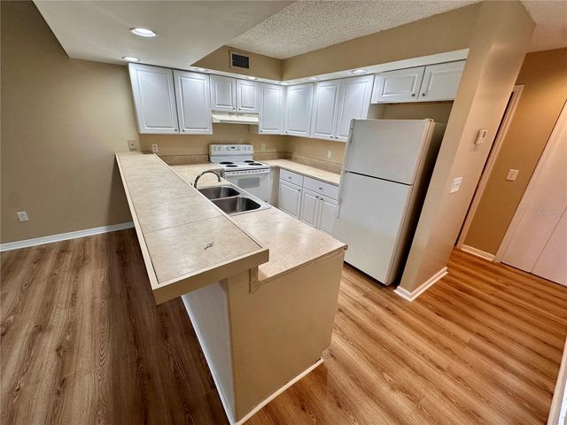6262 142ND AVENUE N 710, Clearwater, FL 33760