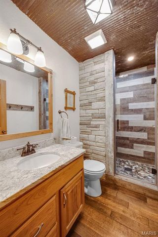 2276 Old Fredericktown Road, Farmington, MO 63640