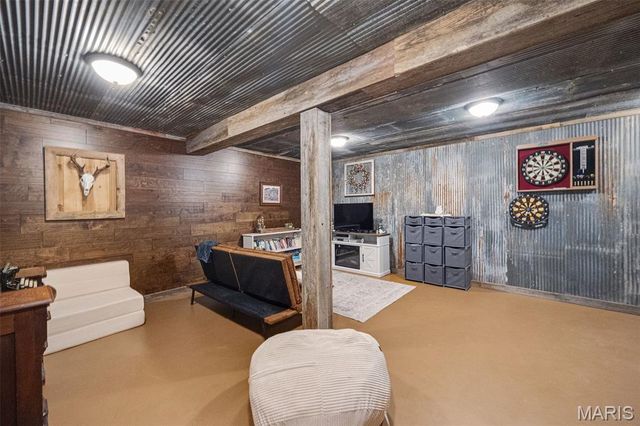 2276 Old Fredericktown Road, Farmington, MO 63640