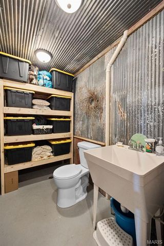 2276 Old Fredericktown Road, Farmington, MO 63640