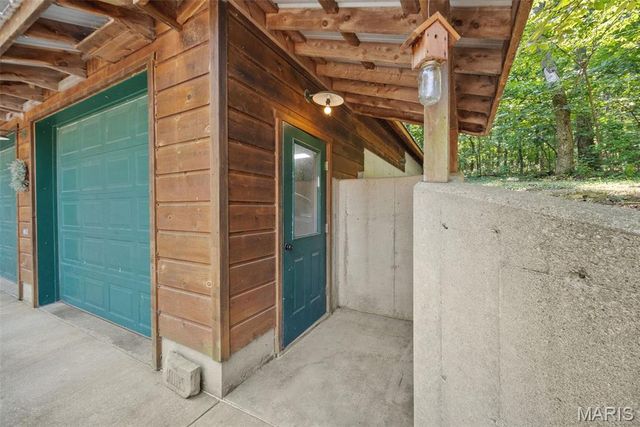 2276 Old Fredericktown Road, Farmington, MO 63640