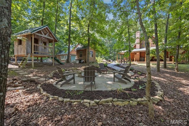 2276 Old Fredericktown Road, Farmington, MO 63640