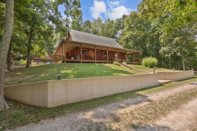 2276 Old Fredericktown Road, Farmington, MO 63640