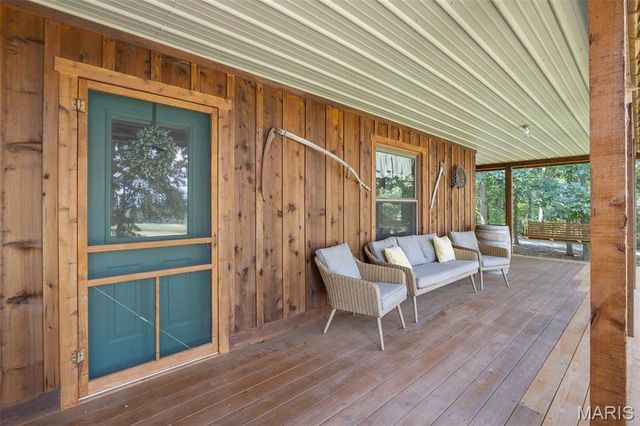 2276 Old Fredericktown Road, Farmington, MO 63640