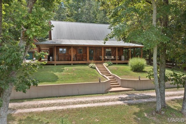 2276 Old Fredericktown Road, Farmington, MO 63640
