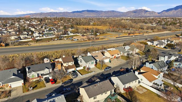 1222 W BRANDONWOOD DR, Murray, UT 84123