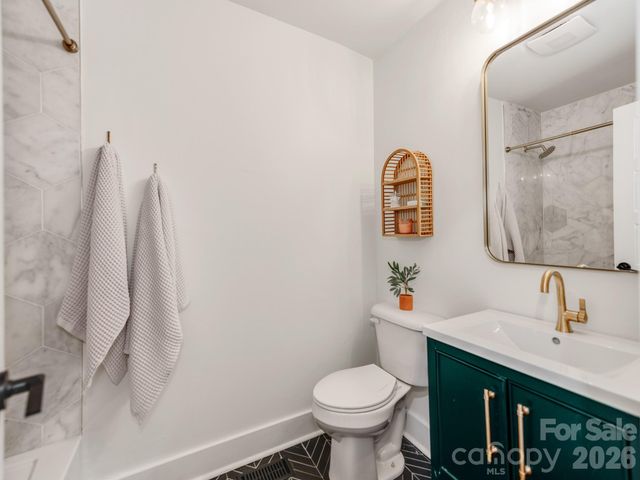 1817 Rush Wind Drive, Charlotte, NC 28206