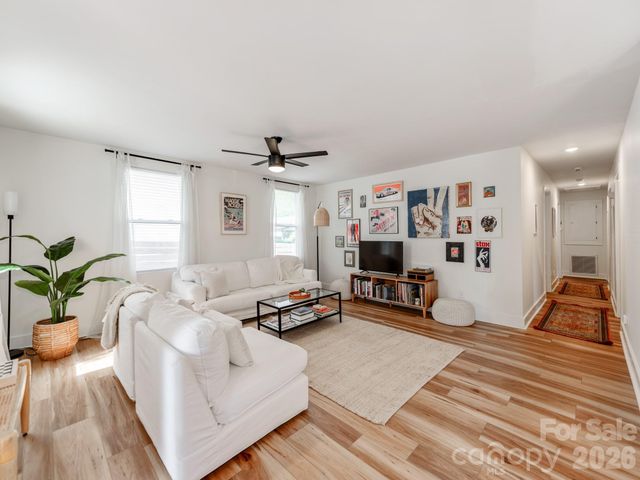 1817 Rush Wind Drive, Charlotte, NC 28206