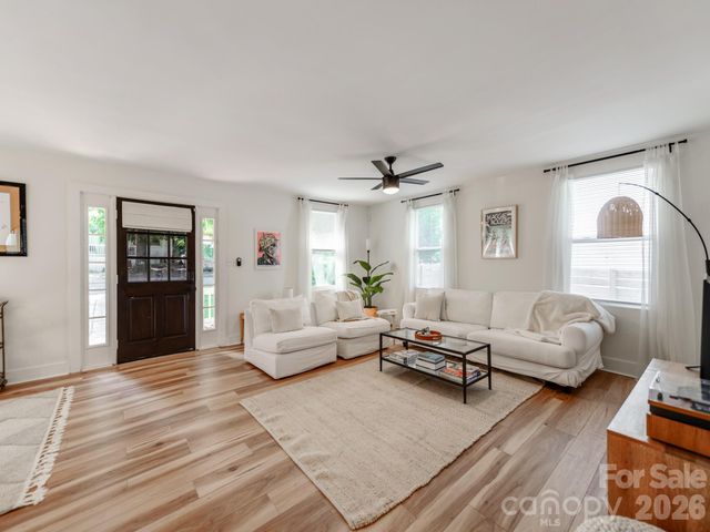 1817 Rush Wind Drive, Charlotte, NC 28206