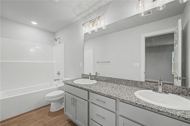 6500 & 6502 Kathleen Street, Bentonville, AR 72713