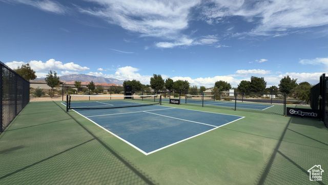 25 N HIGHLAND PKWY, Washington, UT 84780