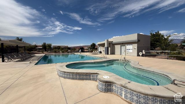 25 N HIGHLAND PKWY, Washington, UT 84780