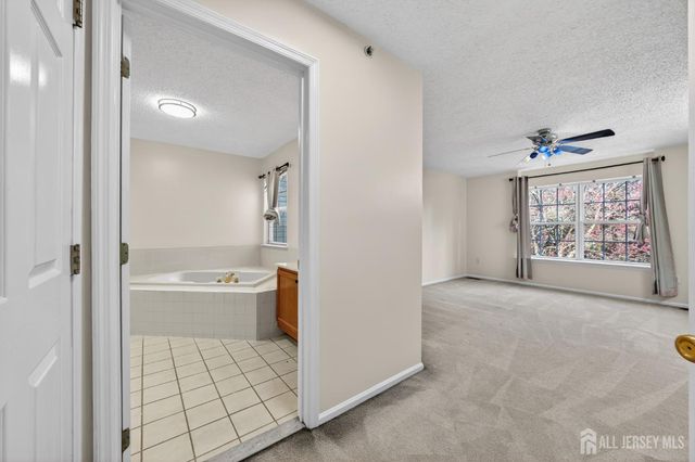 22 Guisborough Way, Edison, NJ 08820