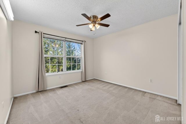 22 Guisborough Way, Edison, NJ 08820