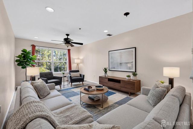 22 Guisborough Way, Edison, NJ 08820