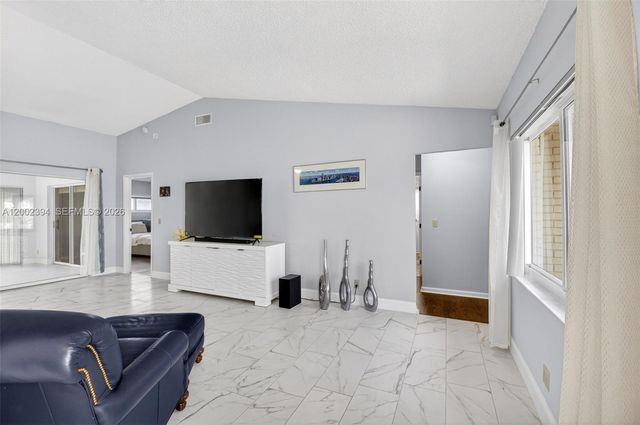 10982 S Greentrail Drive S, Boynton Beach, FL 33436