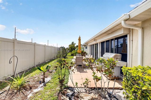 10982 S Greentrail Drive S, Boynton Beach, FL 33436