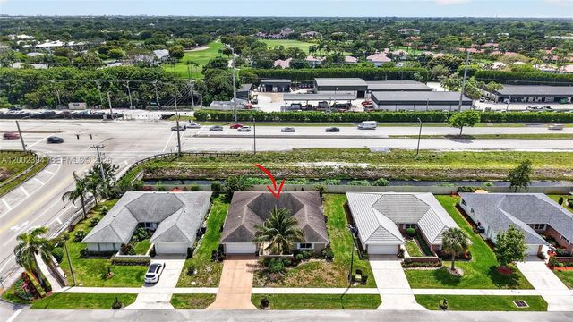 10982 S Greentrail Drive S, Boynton Beach, FL 33436