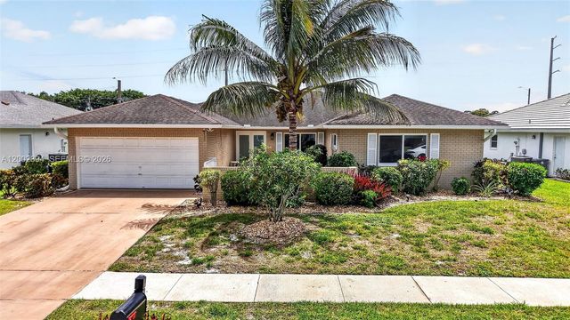 10982 S Greentrail Drive S, Boynton Beach, FL 33436