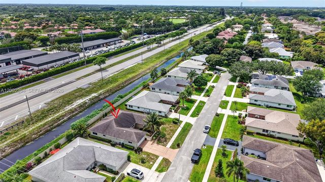 10982 S Greentrail Drive S, Boynton Beach, FL 33436