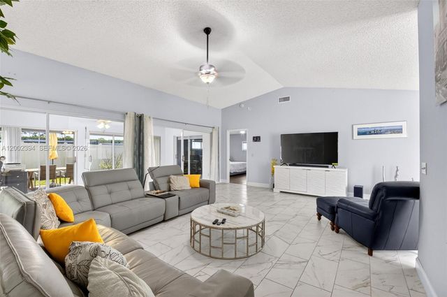 10982 S Greentrail Drive S, Boynton Beach, FL 33436